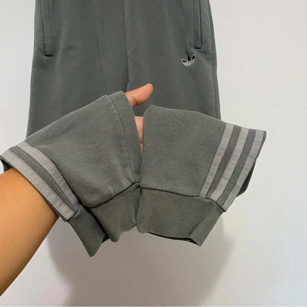 Adidas Originals 3-Stripes Jogger Pants Gray Youth L‎ (13–14Y) Casual Loungewear